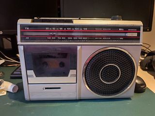 Radio Cassette Sanyo M2800-2F