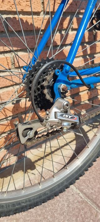 Bicicleta MTB 26" BH 18v