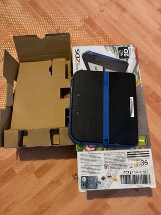Nintendo 2DS Azul y Negro - Como Nueva
