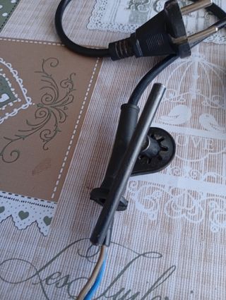 Llave portabrocas y cable taladro