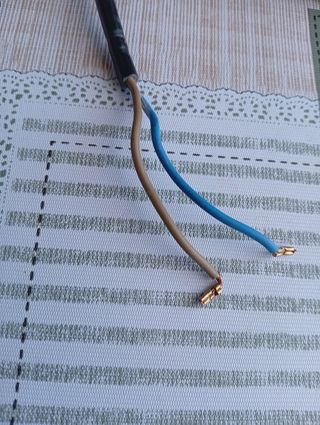 Llave portabrocas y cable taladro