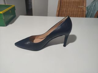 Tacón negro elegante