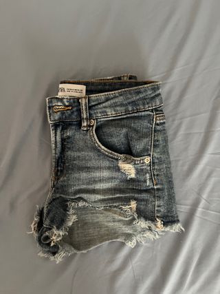 Shorts Zara azules, talla 3
