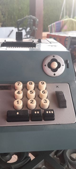 Olivetti: Calculadora mecánica