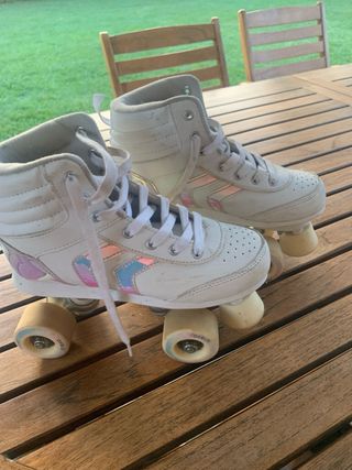 Pattini a rotelle bianchi, num. 37