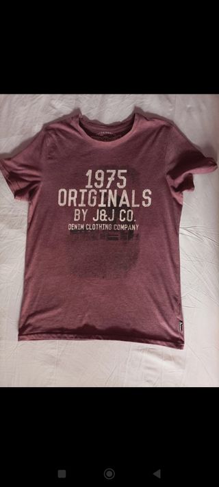 Camiseta J8J Co. -  Manga Corta Burdeos
