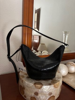 Bolso negro ZARA - Bolso bandolera