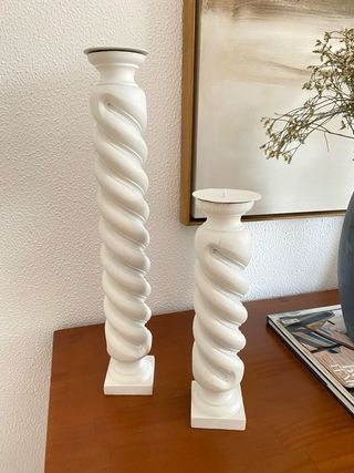 2 Candelabros madera