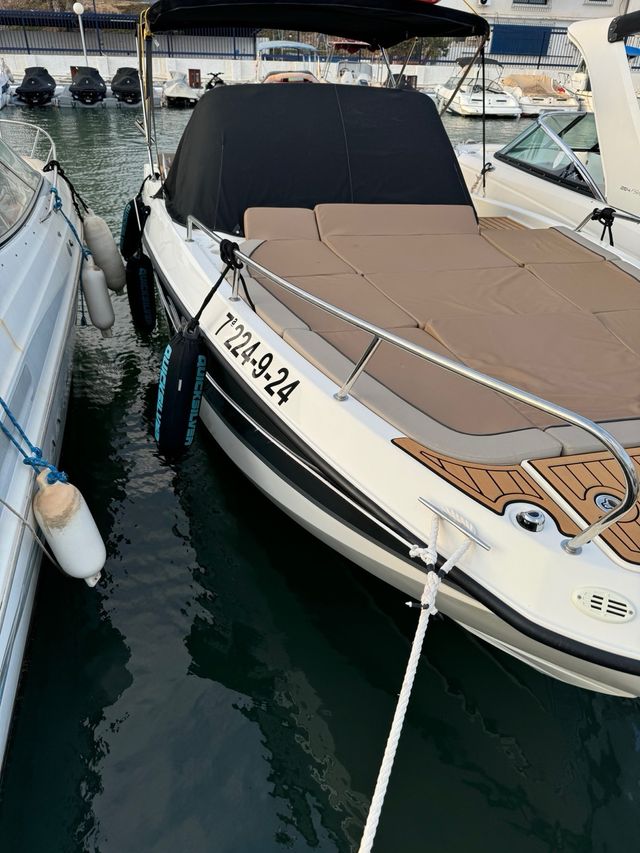 Barco Quicksilver 755 sundey. mayo 2024.