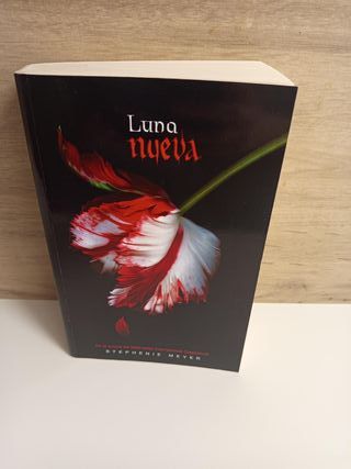 Luna nueva (Saga Crepúsculo 2)