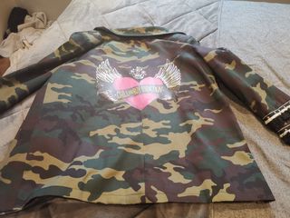 Chaqueta militar con estampado nueva sin etiqueta 