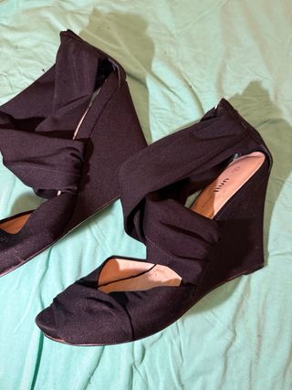 Sandalias cuña negras