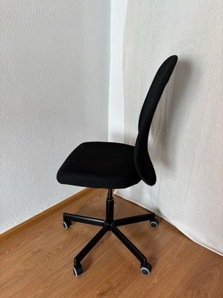 Silla oficina Ikea Flintan - Negra