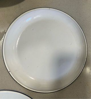 3 Platos antiguos metal/porcelana