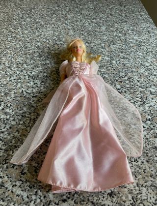 Bambola Barbie principessa rosa