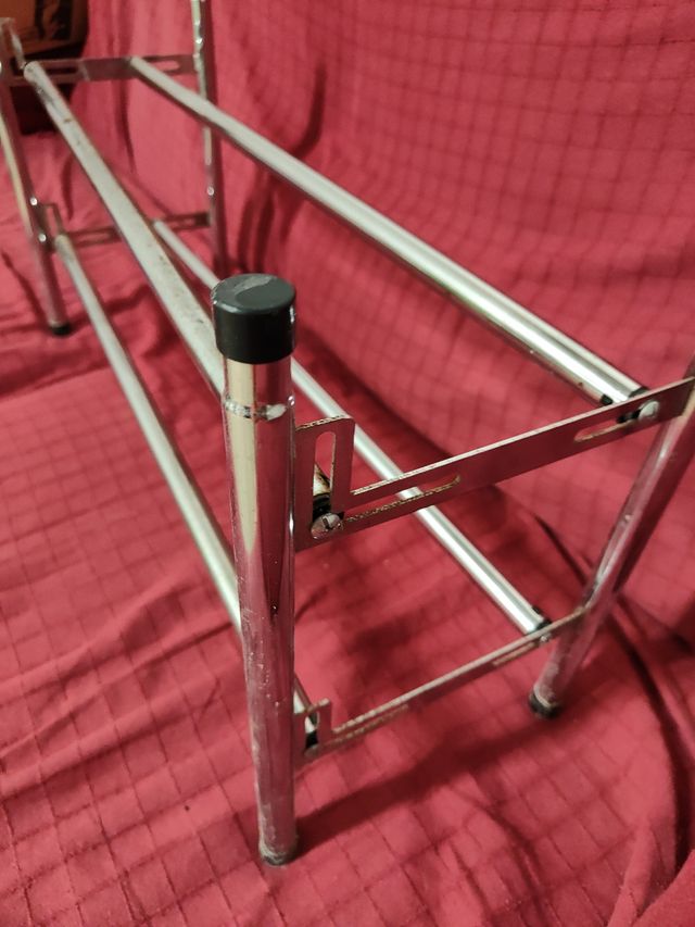 Zapatero metálico extensible