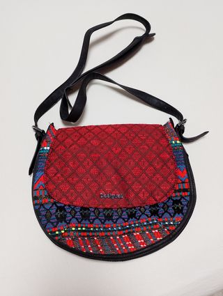 Bolso Desigual rojo y multicolor
