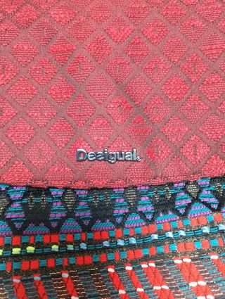 Bolso Desigual rojo y multicolor