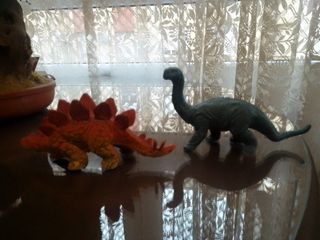 2 Dinosaurios Juguetes
