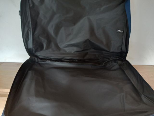 Maleta Aramis de lona azul