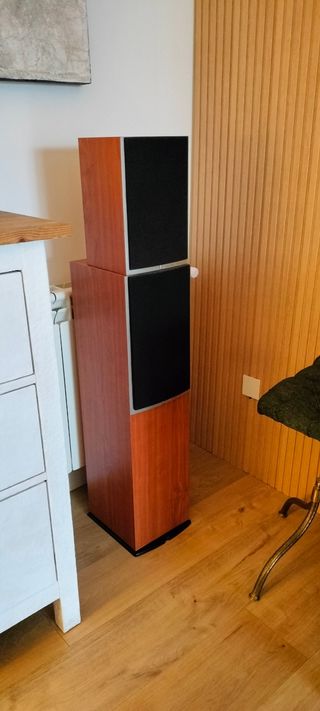 Altavoces Wharfedale 5.1 con subwoofer