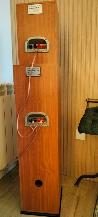 Altavoces Wharfedale 5.1 con subwoofer