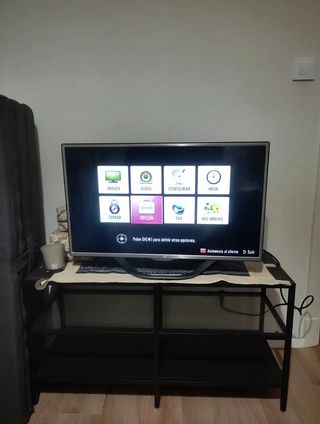 TV LG 32" pulgadas negra muy buen estado
