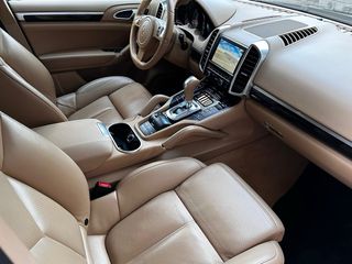 Porsche Cayenne 2011