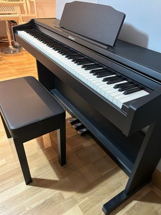 Roland RP102 Piano Digital