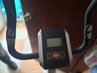 Bicicleta estática ejercicio