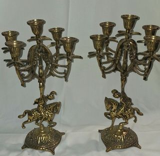 Juego de Candelabros y reloj   bronce.