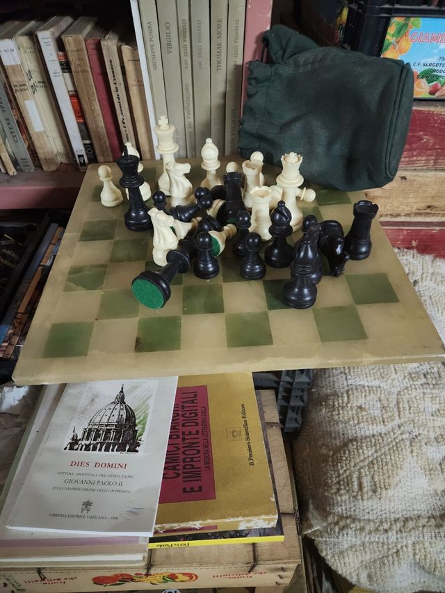 Scacchiera vintage in marmo