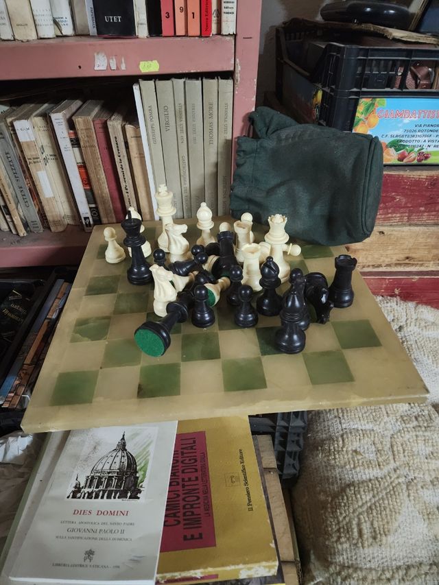 Scacchiera vintage in marmo