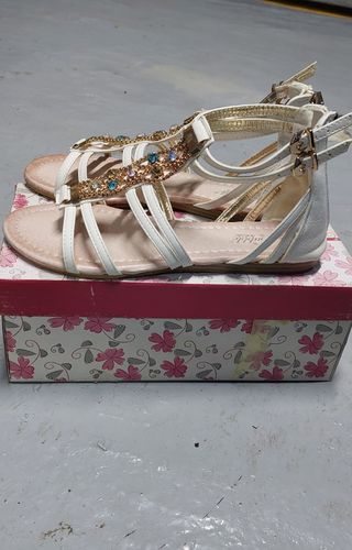 Sandalias planas talla 34