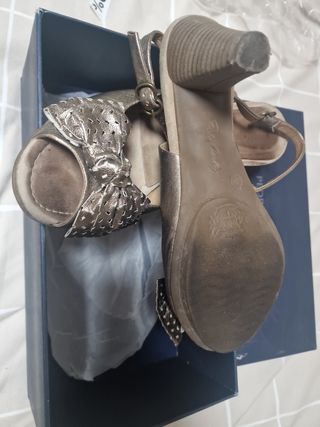 Sandalias Pedro Miralles doradas