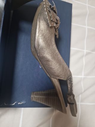 Sandalias Pedro Miralles doradas