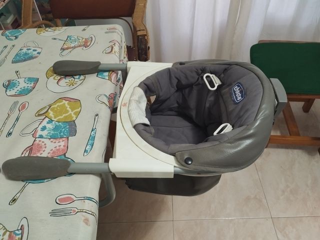 Silla hamaca Chicco para mesa