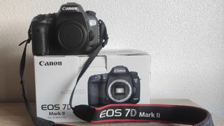 Camara de fotos Canon 7 D Mark ii