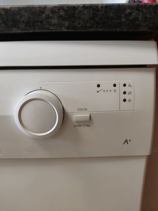 Lavavajillas Balay 60 cm libre instalación. Blanco