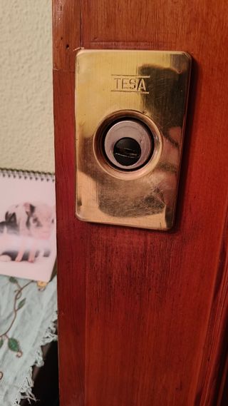 Puerta exterior de piso