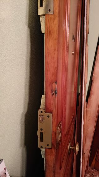 Puerta exterior de piso