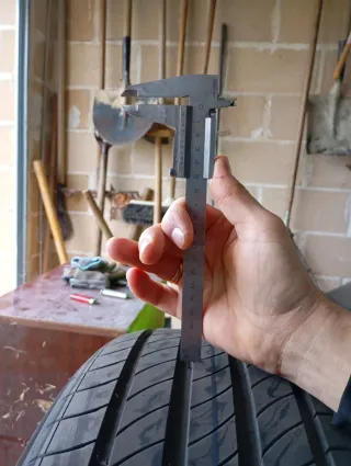 Michelin Primacy 4 235/45 R20