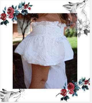 Blusa blanca Stradivarius - volantes