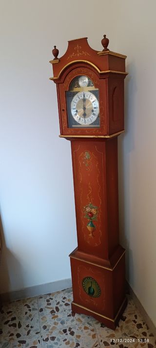Orologio a pendolo antico