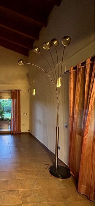 Lámpara mármol de pie