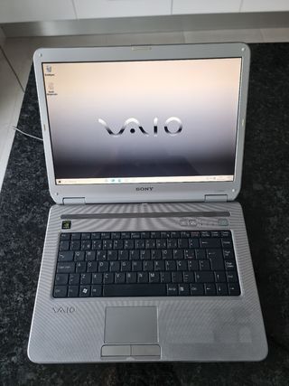 Sony Vaio VGN-Nr21S - Portátil Prateado