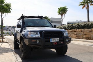 Toyota Land Cruiser 100 V8 preparado y homologado