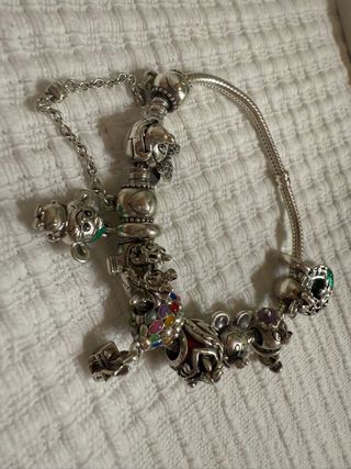 Pulsera Pandora + 9 charms