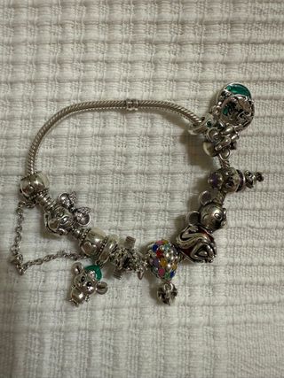 Pulsera Pandora + 9 charms