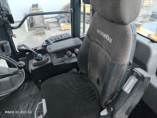 Pala cargadora Komatsu WA270-7 usada